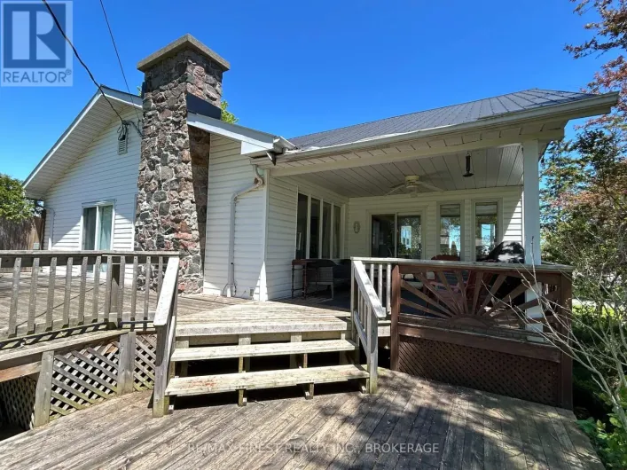 174 COUNTY ROAD 4, Loyalist