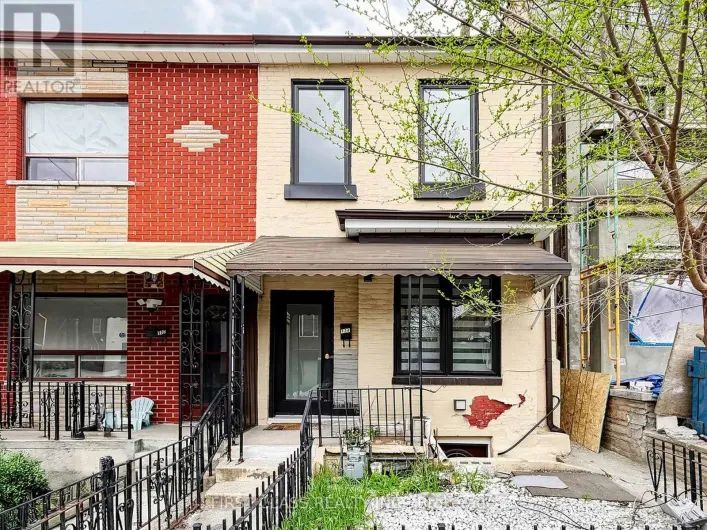 174 MANNING AVENUE, Toronto
