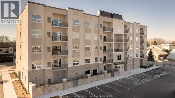 1740 SPRUCEWOOD AVENUE Unit# 208, LaSalle