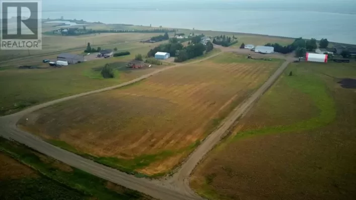 174008A Range Road 214, Rural Vulcan County