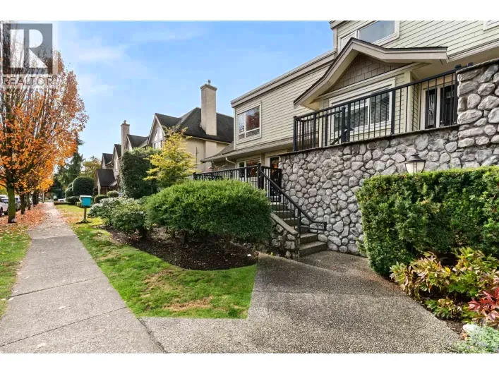 1741 CHESTERFIELD AVENUE, North Vancouver