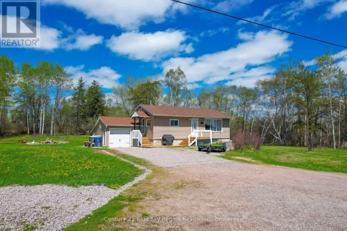 1742 HIGHWAY 17 E, East Ferris