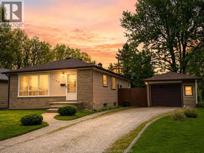 1745 SUN VALLEY DRIVE, Windsor