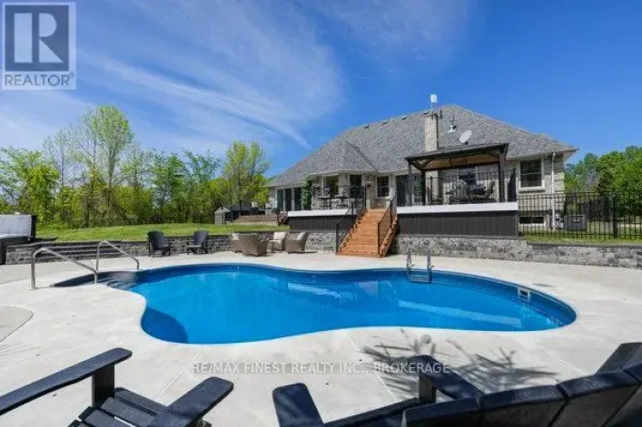 1747 HITCHCOCK DRIVE, Frontenac