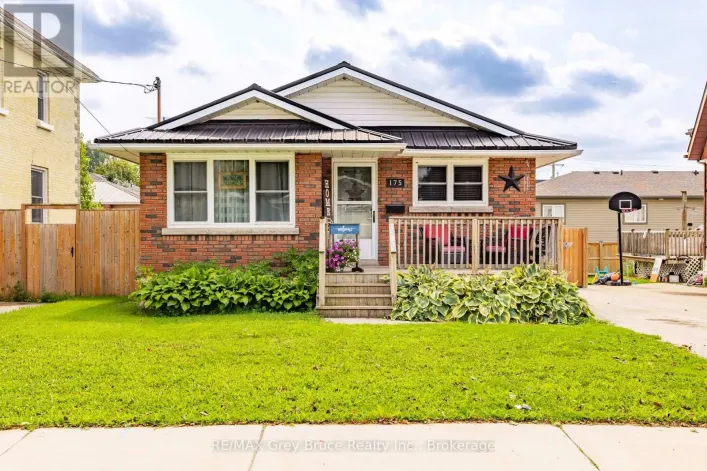 175 FERGUS STREET S, Wellington North