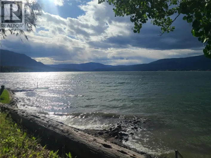 1756 Blind Bay Road, Blind Bay