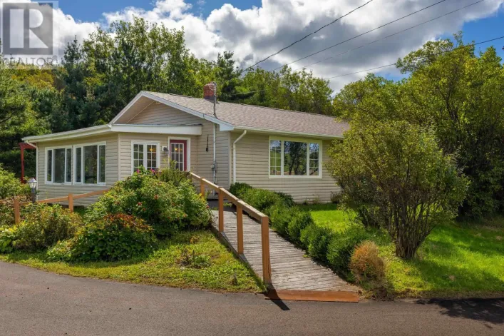 House for sale: 17591 Trans Canada Highway, Bonshaw