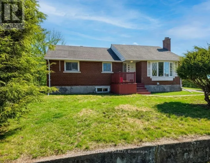 176 OAKRIDGE BOULEVARD, Ottawa