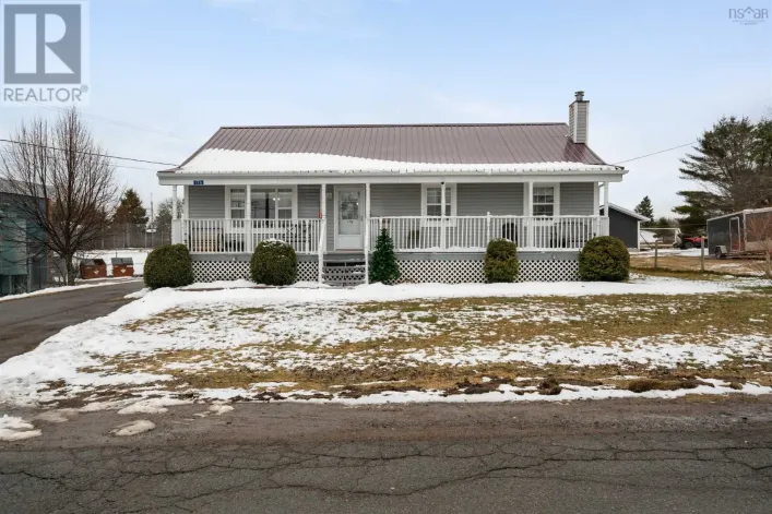 176 Pearl Street, River Hebert