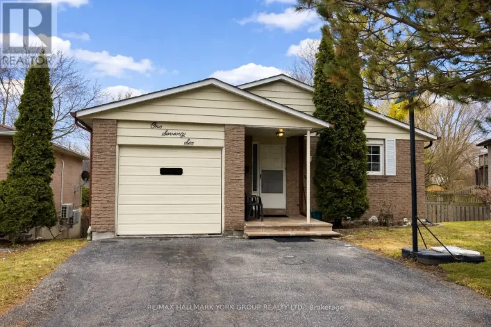 176 ROBINSON DRIVE, Newmarket