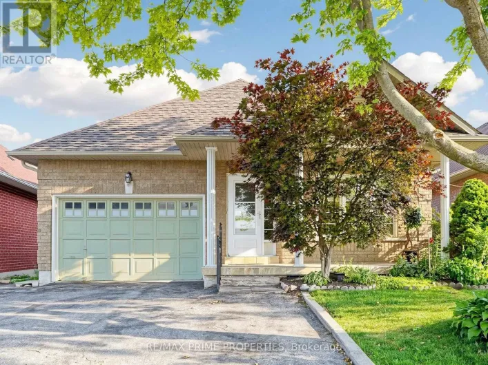 176 SAWMILL VALLEY DRIVE, Newmarket