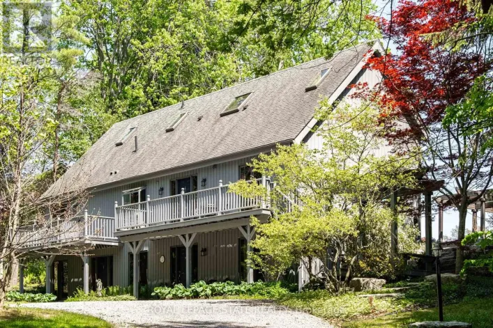 176 WEIRS LANE, Hamilton