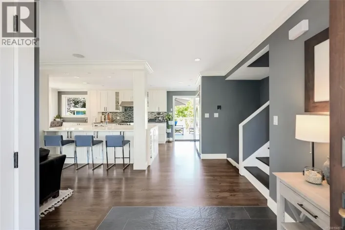 1762 Midgard Ave, Saanich