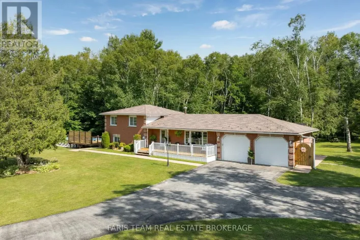 1765 FLOS ROAD 4 W, Springwater