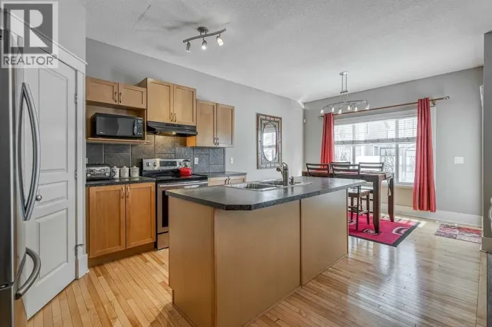 177 Cougartown Circle SW, Calgary