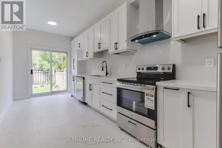 177 DENISE CIRCLE, Newmarket
