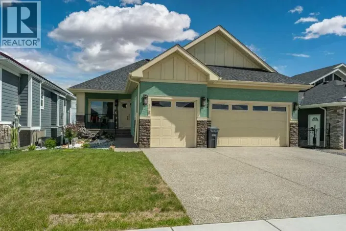 178 Muirfield Boulevard, Lyalta