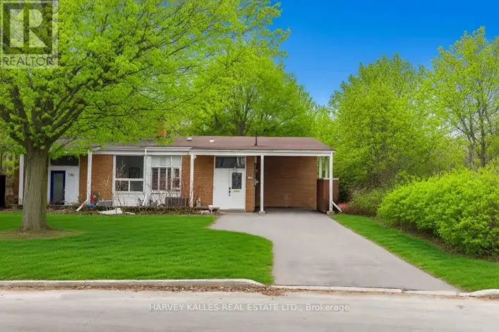 178 THREE VALLEYS DRIVE, Toronto