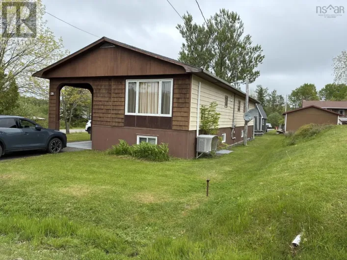 178 TWINING, Baddeck