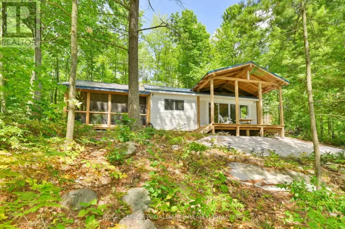 1780 MAZINAW LAKE, Frontenac