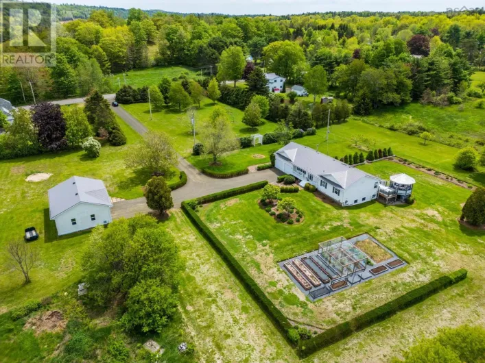 1789 Highway 201, Round Hill