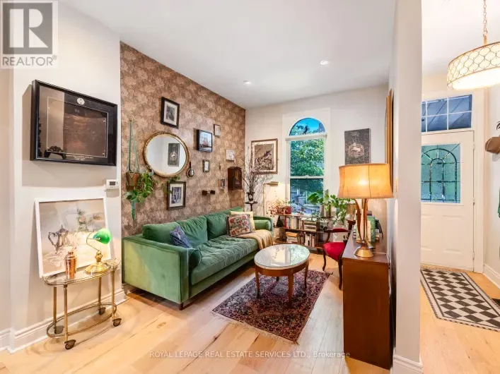 Row / Townhouse for sale: 179 HALLAM STREET, Toronto