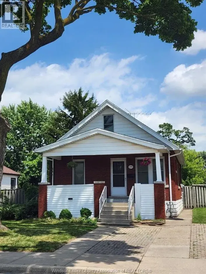 1794 HALL AVENUE, Windsor