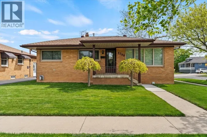 1796 ALBERT ROAD, Windsor