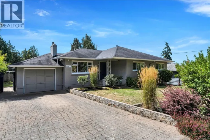 1797 Mcrae Ave, Saanich