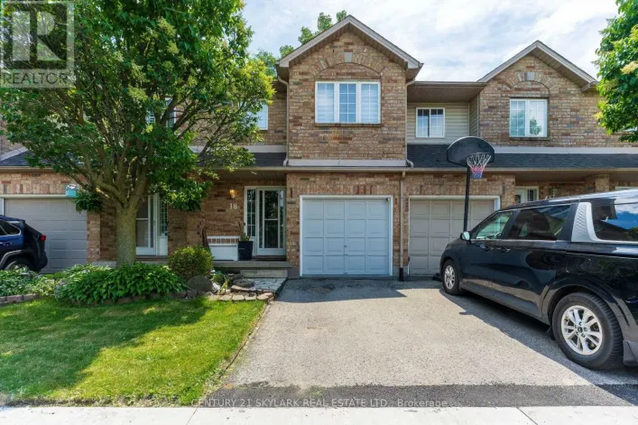 18 - 10 CADHAM BOULEVARD, Hamilton