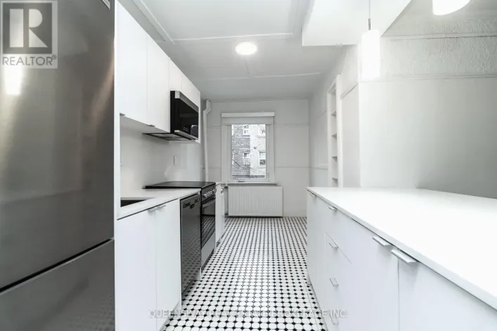 18 - 100 VAUGHAN ROAD, Toronto