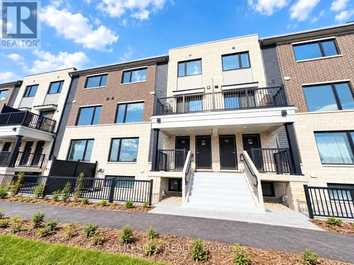 18 - 1001 GLENROY GILBERT DRIVE, Ottawa