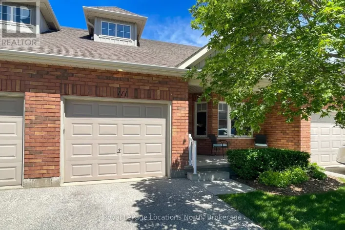 Row / Townhouse for sale: 18 - 111 EMPIRE LANE, Meaford