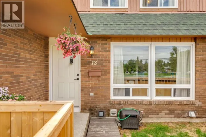 18, 11240 6 Street SW, Calgary