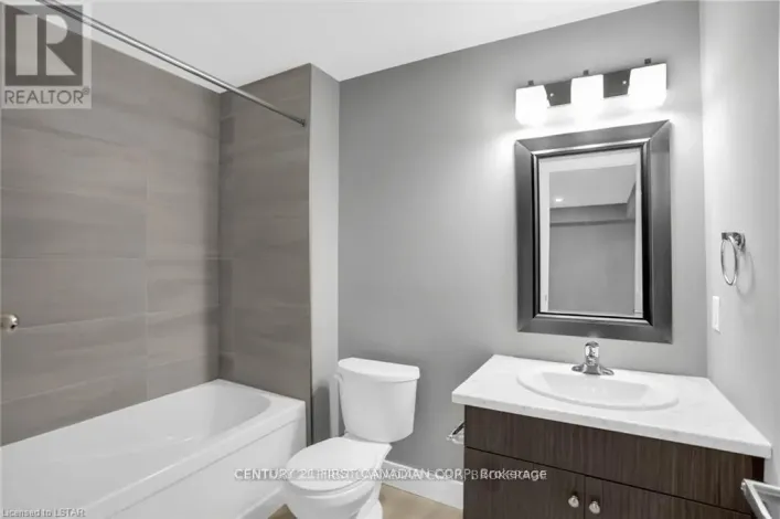 18 - 1375 WHETHERFIELD STREET, London North