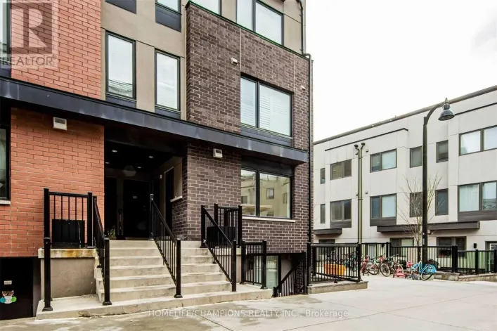 18 - 142 WILLIAM DUNCAN ROAD, Toronto