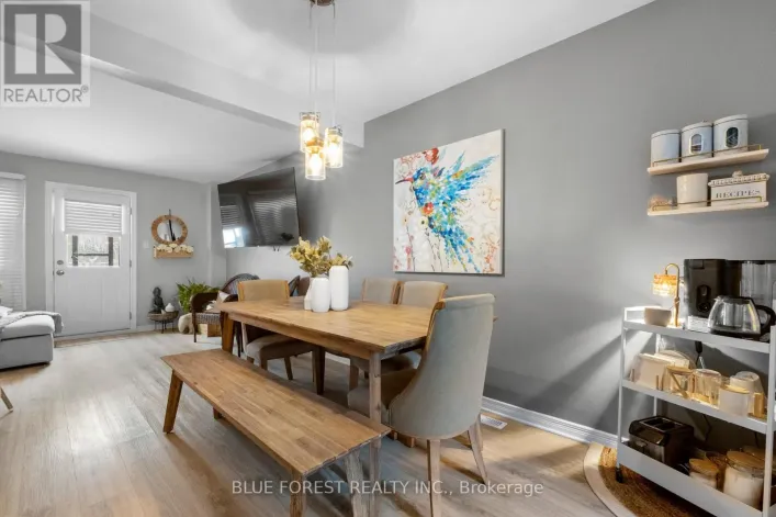 18 - 166 SOUTHDALE ROAD W, London South