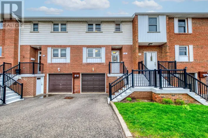 18 - 17 CENTENNIAL PARK ROAD, Toronto
