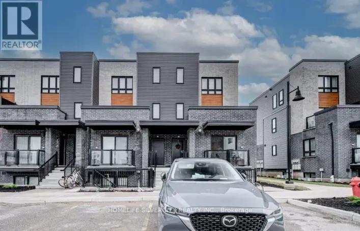 #18 - 235 CHAPEL HILL DRIVE, Kitchener