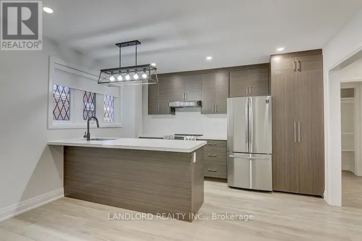 18 - 2520 BLOOR STREET W, Toronto