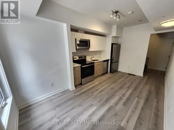 18 - 3079 PHARMACY AVENUE, Toronto