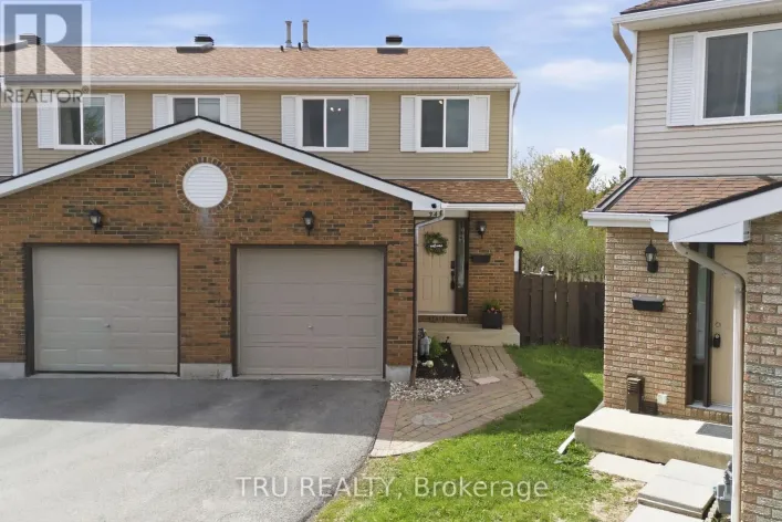 18 - 343 MONICA CRESCENT, Ottawa