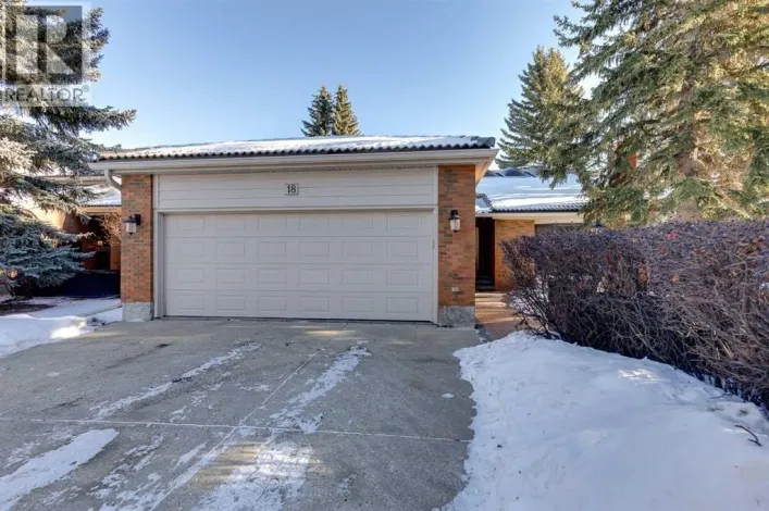 18, 35 Oakmount Court SW, Calgary