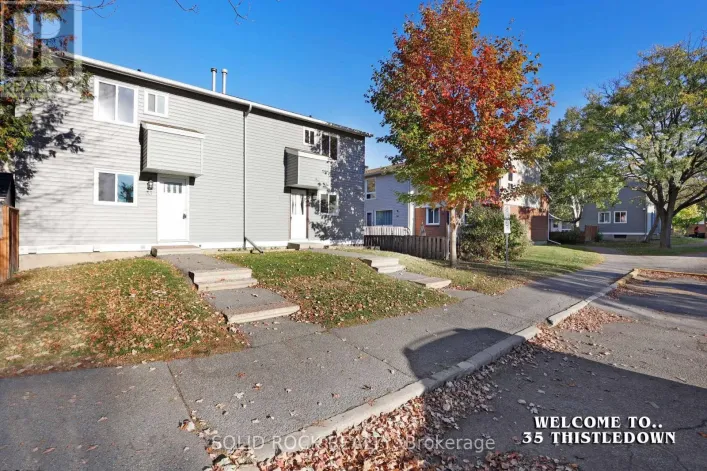 18 - 35 THISTLEDOWN COURT, Ottawa