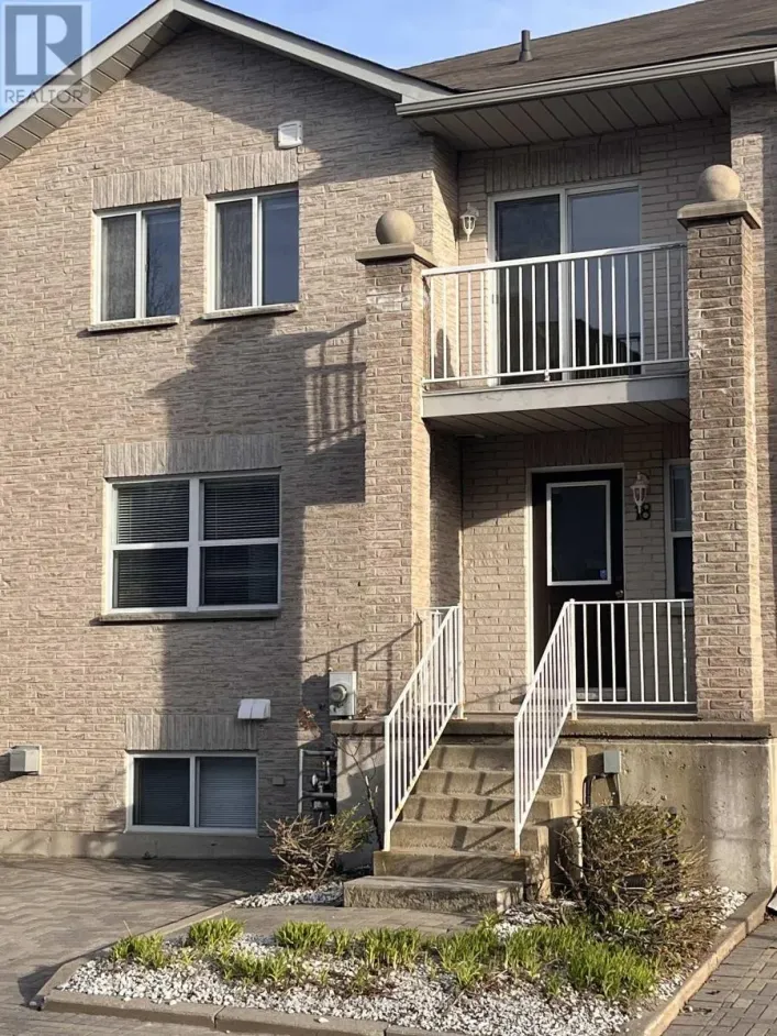18 - 490 VETERANS DRIVE, Barrie