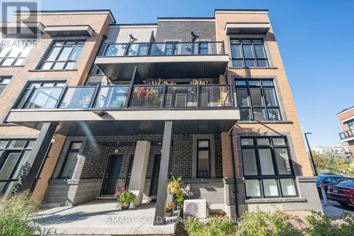 18 - 6 SAYERS LANE, Richmond Hill