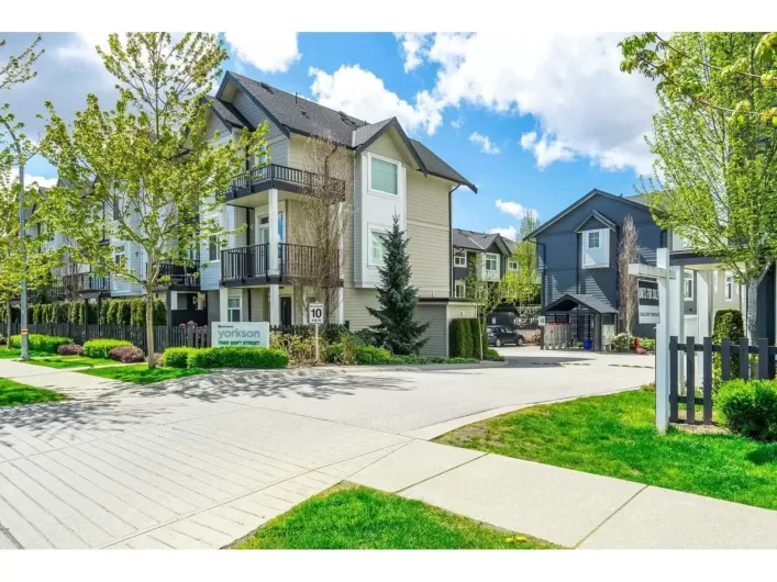 18 7665 209 STREET, Langley