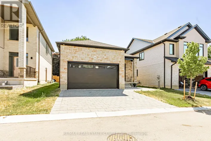 House for sale: 18 - 7966 FALLON DRIVE, Lucan Biddulph