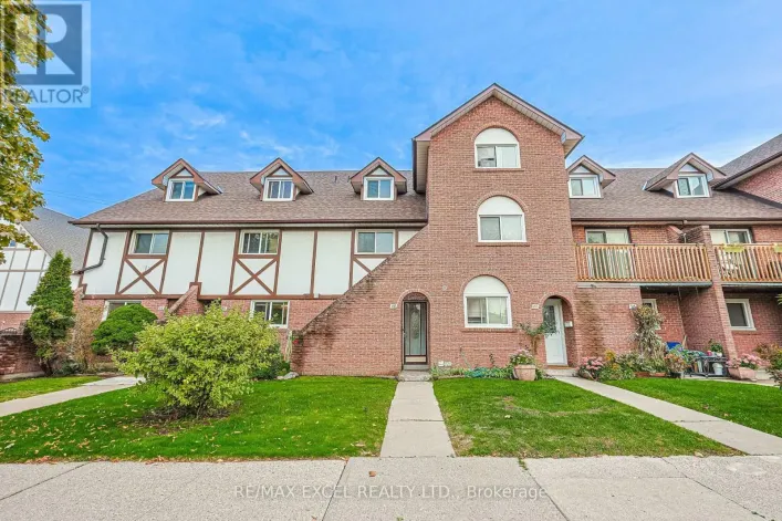 18 - 81 IRWIN ROAD, Toronto