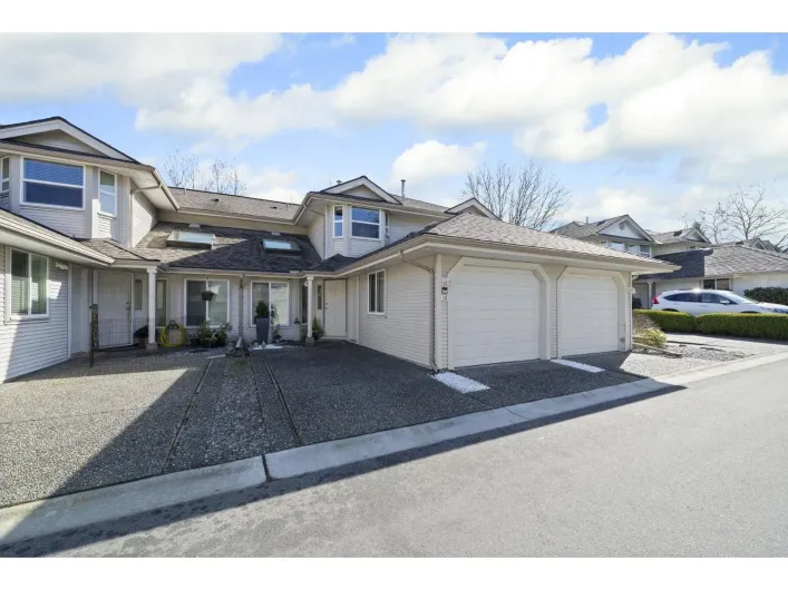 18 9045 WALNUT GROVE DRIVE, Langley